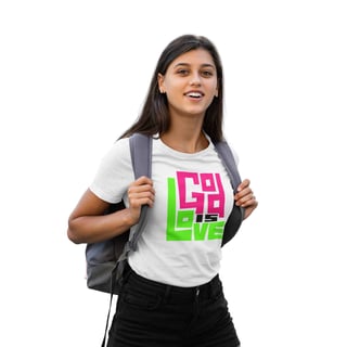 Camiseta Quality - God is love