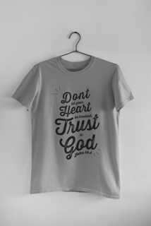 Nome do produto Camiseta - Trust in God