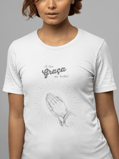 Nome do produto Camiseta - A tua graça me basta
