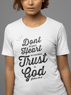 Nome do produto Camiseta - Trust in God
