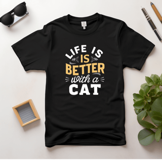 Camiseta Feminina Life is better with a cat - A vida é melhor com um gato