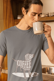 Nome do produto More Coffee Please | T-Shirt Quality