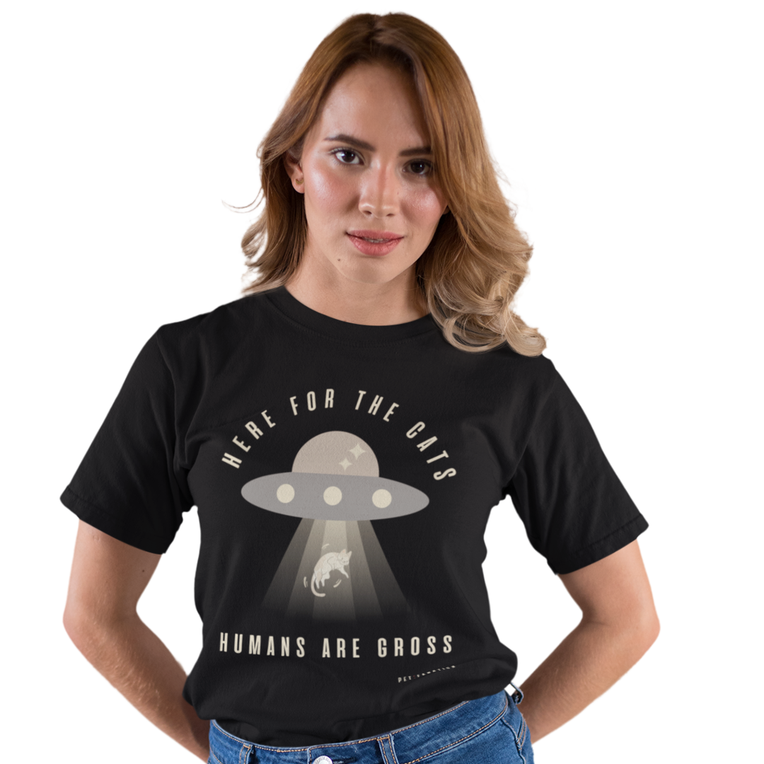 Camiseta Basic UFO  [Here for the Cats. Humans are Gross]