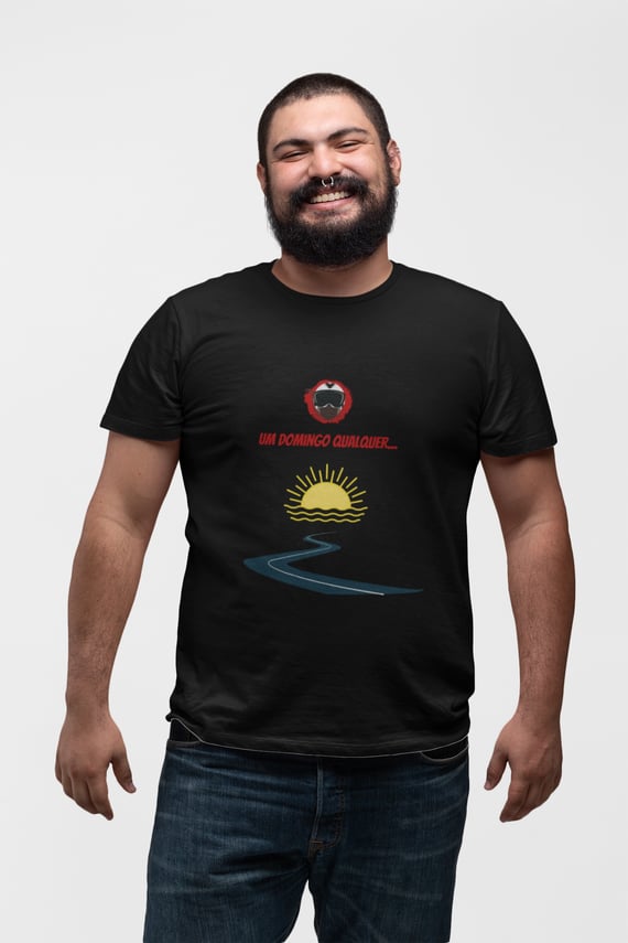 Um domingo qualquer - Collab Lá e de Moto Outra Vez - Unissex, 100% Algodão, Plus Size