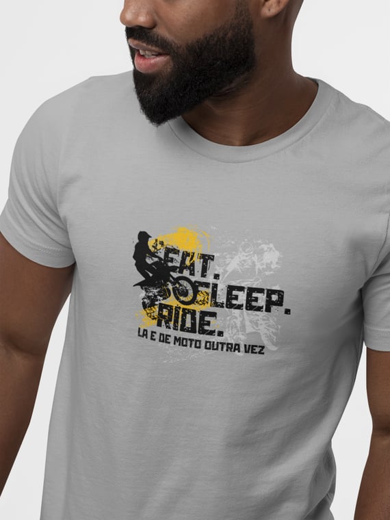 Eat, Sleep, Ride - Collab  Lá e de Moto Outra Vez  - Unissex, 100% Algodão