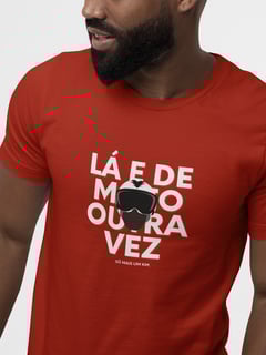 Lá e de Moto Outra Vez Logo - Collab Lá e de Moto Outra Vez - Unissex, 100% Algodão