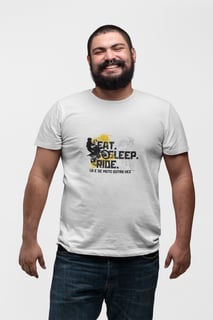Nome do produto Eat, Sleep, Ride - Collab  Lá e de Moto Outra Vez  - Unissex, 100% Algodão, Plus Size