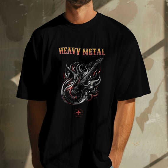 Camiseta Oversized Heavy Metal Flames