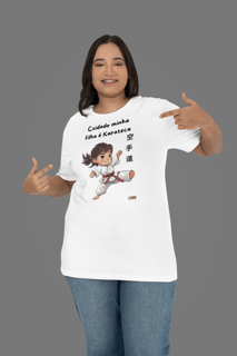 Nome do produto Camiseta - Cuidado minha filha é Karateca
