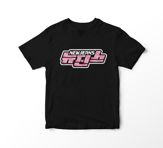 Camiseta New Jeans - New Jeans Korean LOGO (preta)