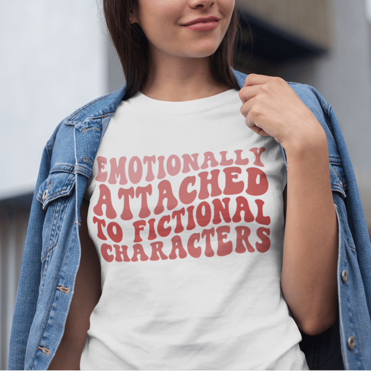 Nome do produto: Emotionally Attached - Camiseta