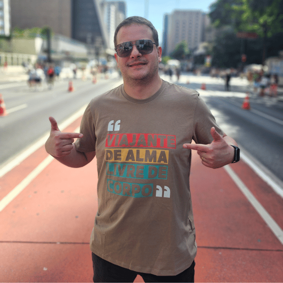 Camiseta Viajante de Alma, Livre de Corpo Prime