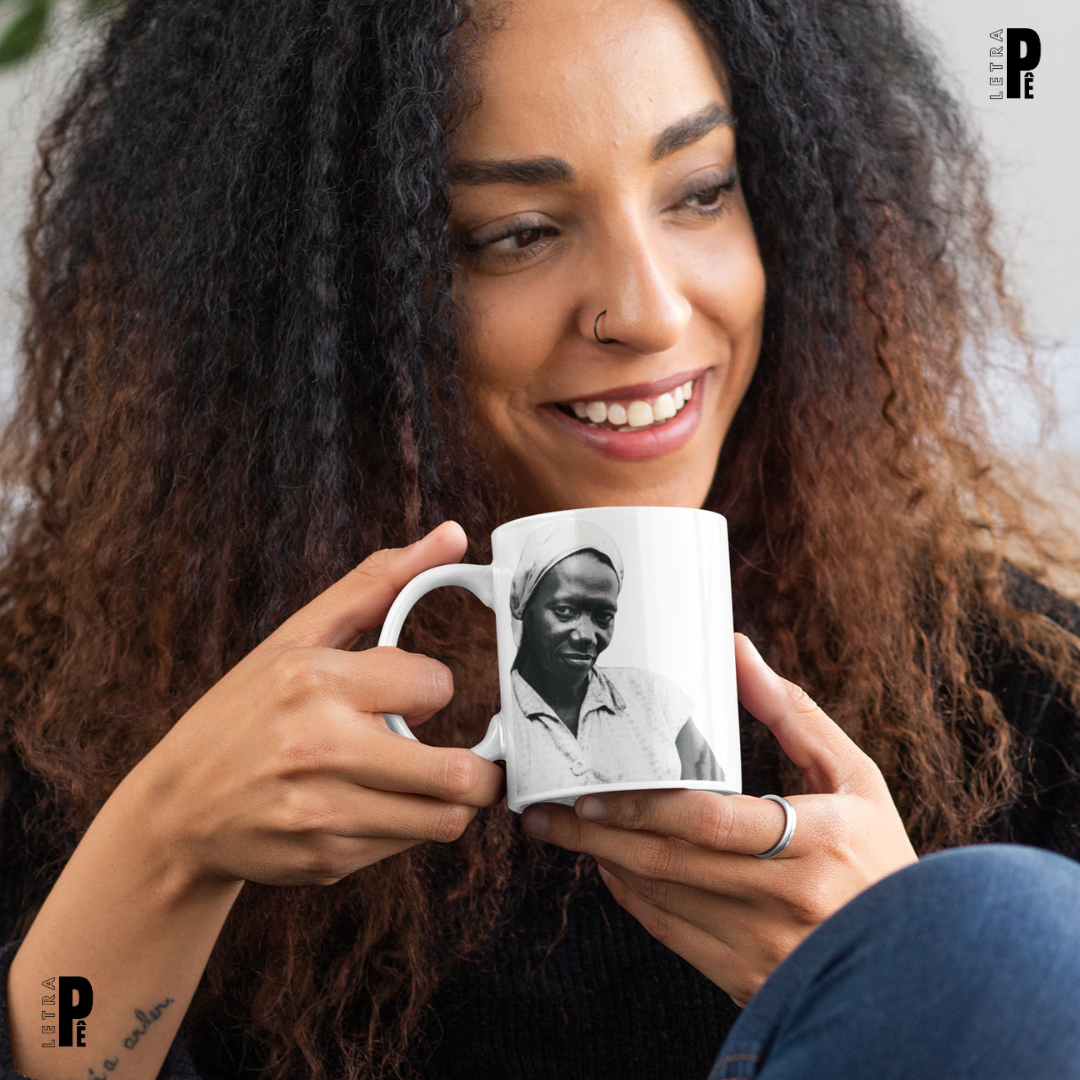 Nome do produto: Caneca | Foge de mim - Carolina Maria de Jesus