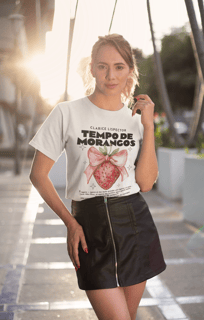 Camiseta Masculina \ Unissex | Tempo de Morangos - Clarice Lispector