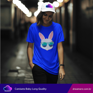 Nome do produto Camiseta Feminina Coelho Estiloso – Use com Atitude e Faça Sucesso!