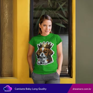 Nome do produto Camiseta Feminina Doguinho Real – Fofo, Fiel e Cheio de Estilo!