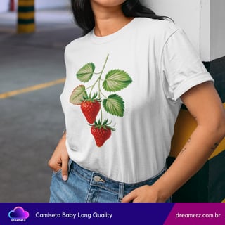 Nome do produto Camiseta Feminina Morangos Vintage – Doçura Natural com Toque de Estilo