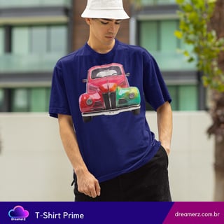 Nome do produto Camiseta Classic Rainbow Car – Estilo Retrô com Toque Pop