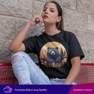 Nome do produto Camiseta Urso Outonal – Conexão com a Natureza Selvagem