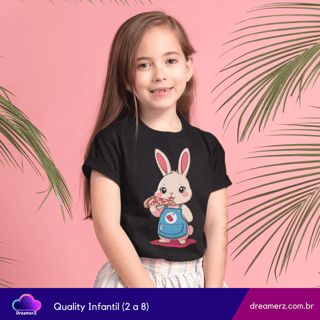 Nome do produto Camiseta Coelhinho Pizza Lover – A Fofura que Ama Fast Food!