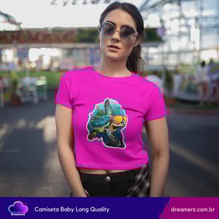 Nome do produto Camiseta Feminina Tartaruga Surfista – Estilo Submarino com Atitude!