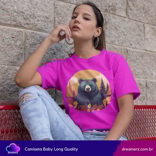 Nome do produto Camiseta Urso Outonal – Conexão com a Natureza Selvagem