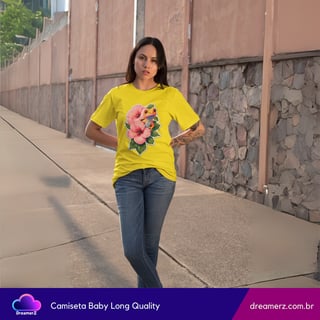 Nome do produto Camiseta Feminina Tropical Vibes – Natureza Selvagem com Toque Floral