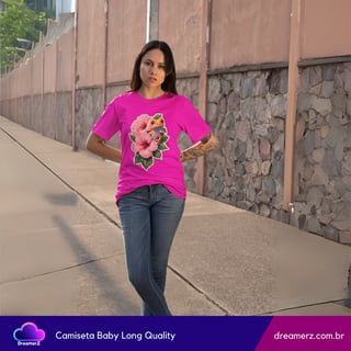 Nome do produto Camiseta Feminina Tropical Vibes – Natureza Selvagem com Toque Floral