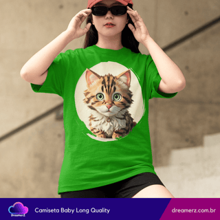 Nome do produto Camiseta Feminina Gatinho Olhar Encantado – Amor à Primeira Vista