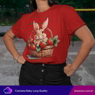 Nome do produto Camiseta Feminina Coelhinho & Morangos – Doçura em Forma de Estampa!