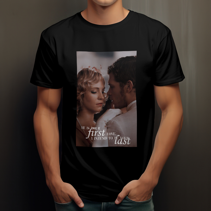 Nome do produto: CAMISETA TVD KLAROLINE