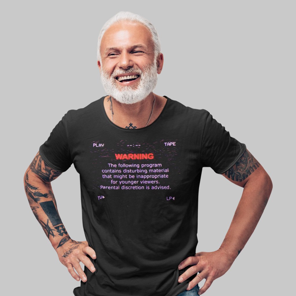 Nome do produto: Camiseta Unissex Aviso Parental | Fitas VHS anos 80