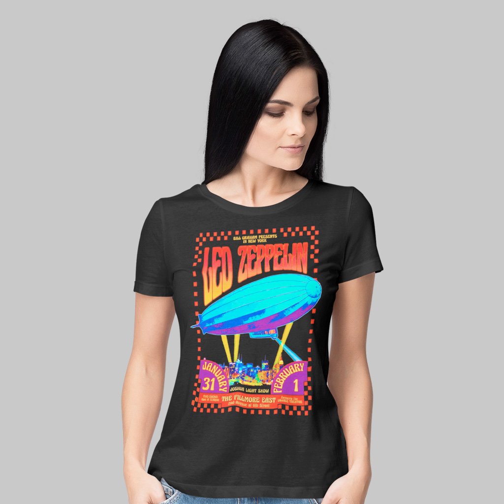 Nome do produto: Camiseta Feminina Led Zeppelin Fillmore East 1969 | Psicodelia em cada detalhe