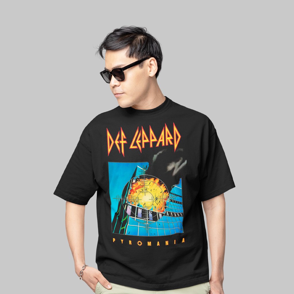 Nome do produto: Camiseta Oversized Unissex Def Leppard – Pyromania | Streetwear Premium