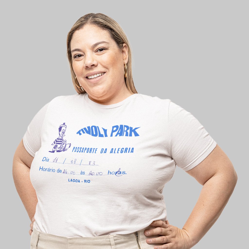 Nome do produto: Camiseta Plus Size Passaporte da Alegria Tivoli Park 1983 | Conforto nostálgico