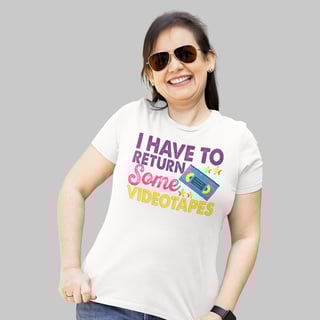 Camiseta Feminina Return Some Videotapes | Elegância irônica, look de locadora