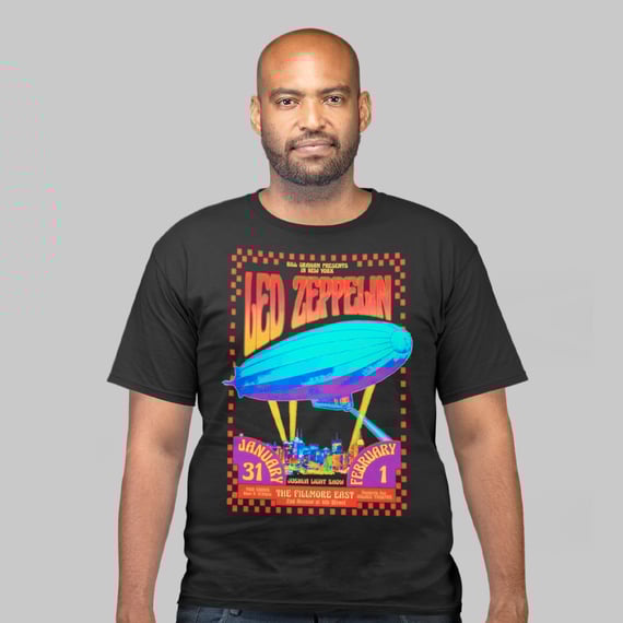 Camiseta Unissex Plus Size Led Zeppelin Fillmore East 1969 | Psicodelia em cada detalhe