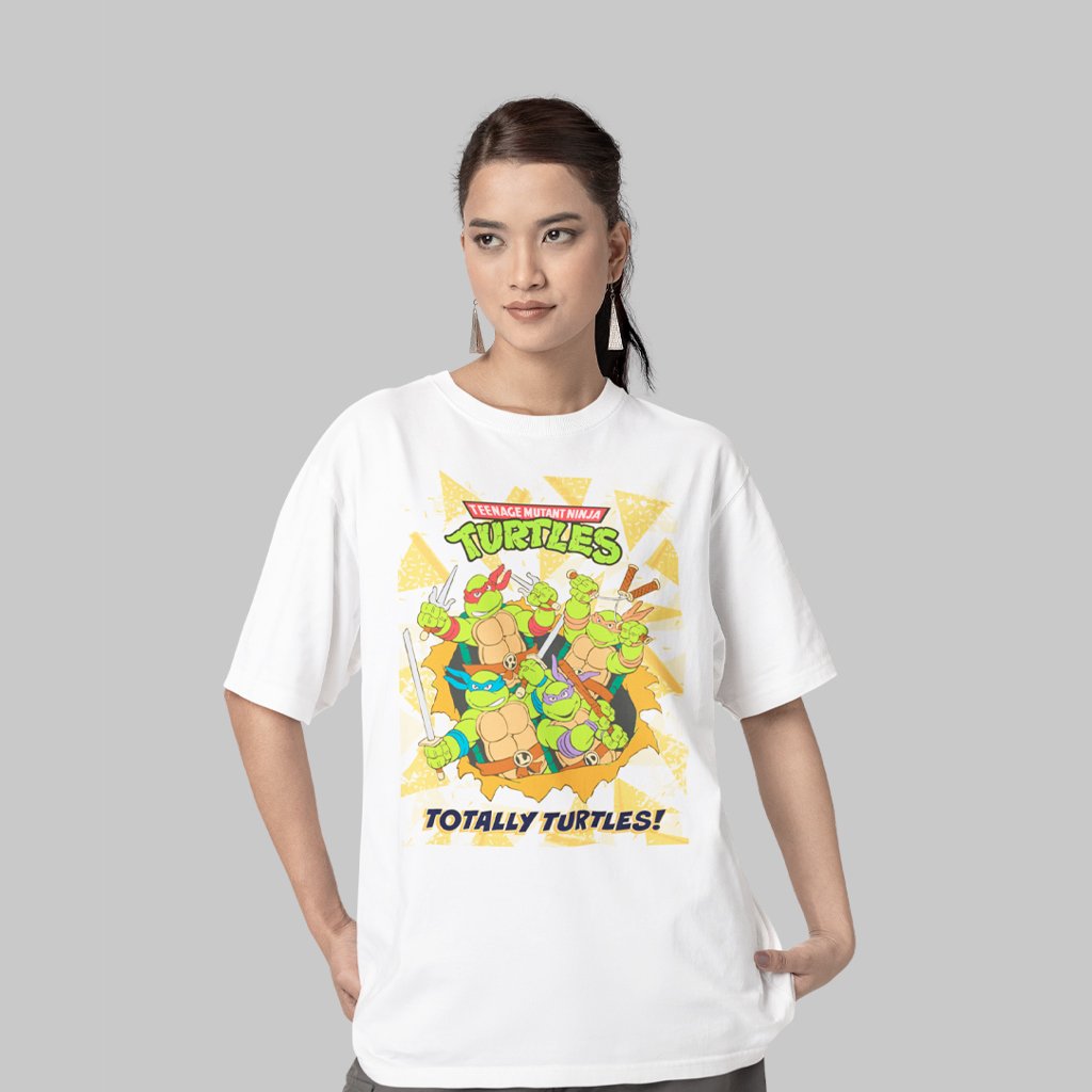 Nome do produto: Camiseta Unissex Oversized Tartarugas Ninja – Totally Turtles | Cowabunga no look