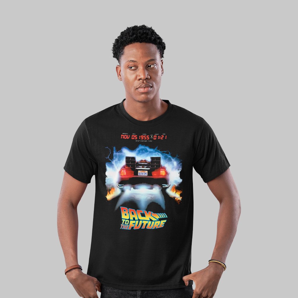 Nome do produto: Camiseta Unissex Oversized Back to the Future – DeLorean 88 mph | Viaje no tempo no look