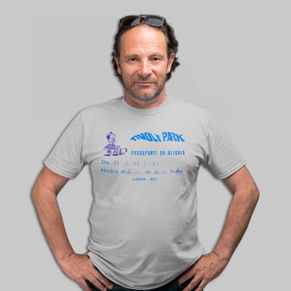 Camiseta Unissex Passaporte da Alegria Tivoli Park 1983 | Reviva a Lagoa