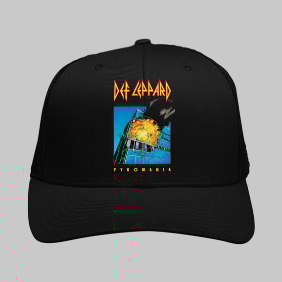 Boné com Tela Pyromania – Alvo em Brasa | Rock na cabeça
