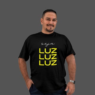 Nome do produto Camiseta Masculina Plus Size Seja Luz