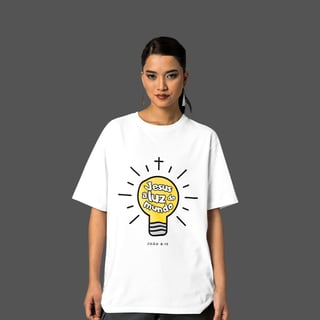 Nome do produto Camiseta Feminina Oversized Jesus a luz do mundo