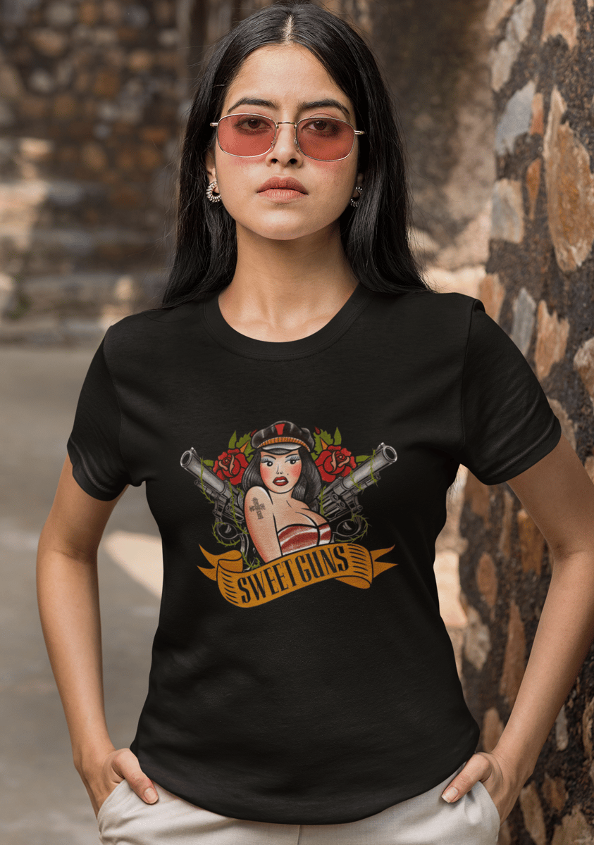 Nome do produto: Sweet Guns - Modelo Logotipo 2 Baby Look