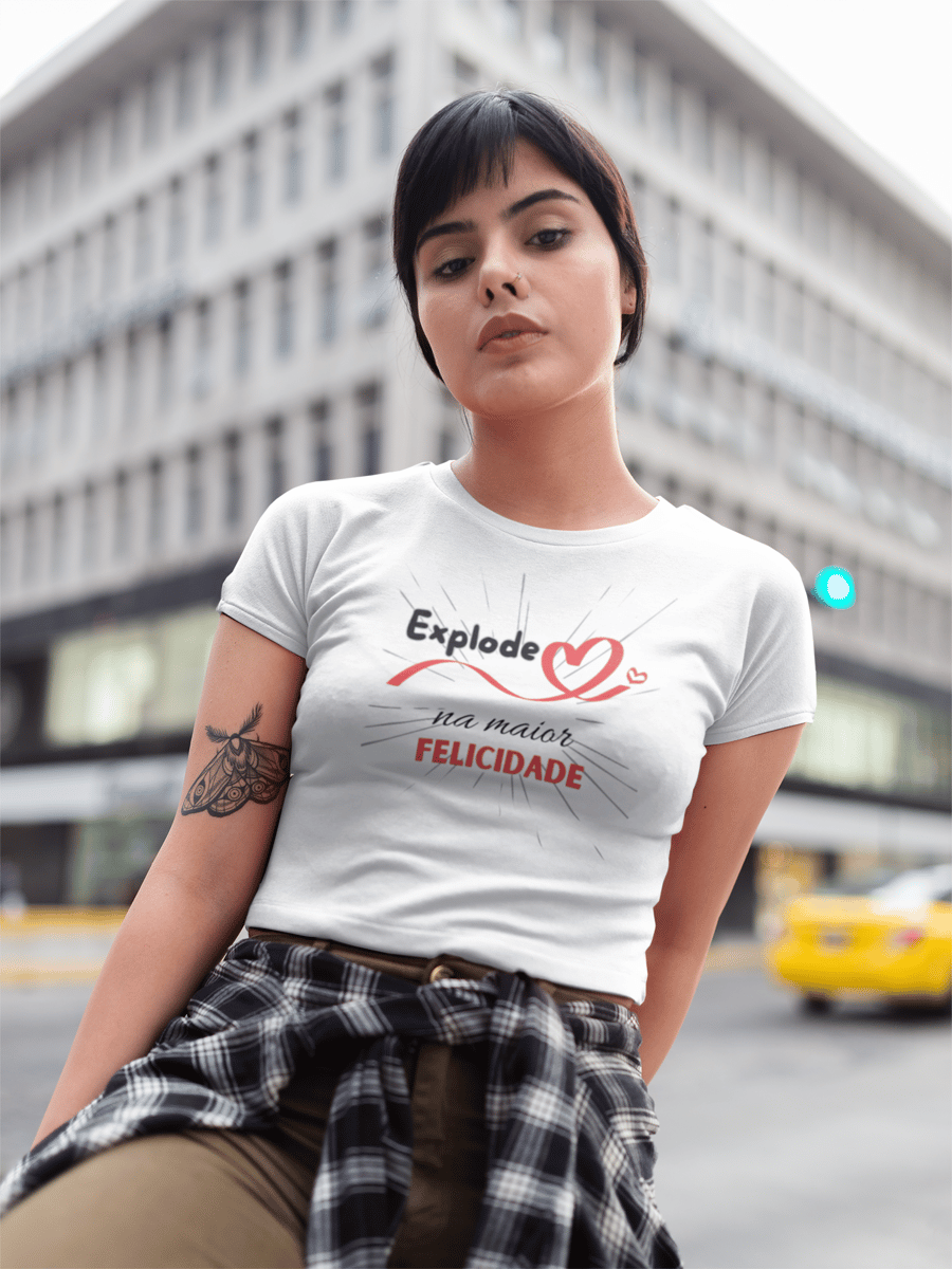 Nome do produto: Camiseta Baby Look - Explode