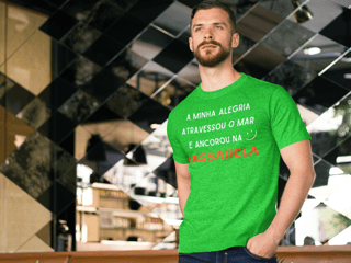 Camiseta Masculina - Alegria