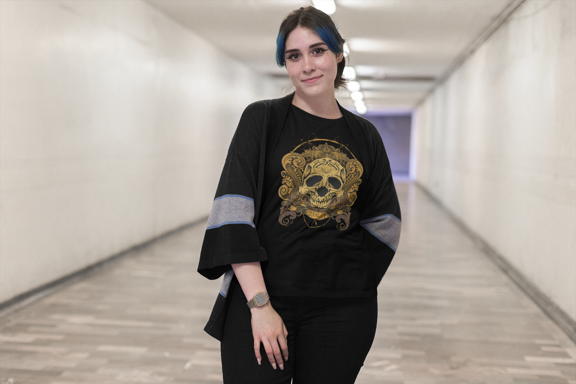 CAMISETA UNISSEX CAVEIRA DOURADA
