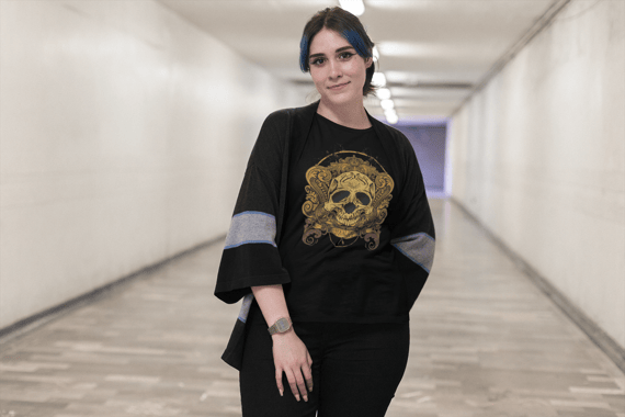 CAMISETA UNISSEX CAVEIRA DOURADA