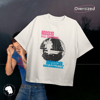 Camiseta Oversized Kiss & Disco
