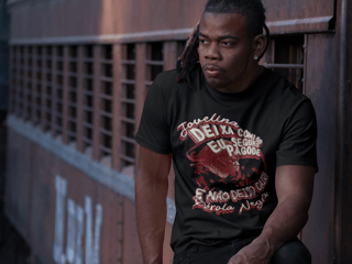 Jovelina não deixa o pagode cair